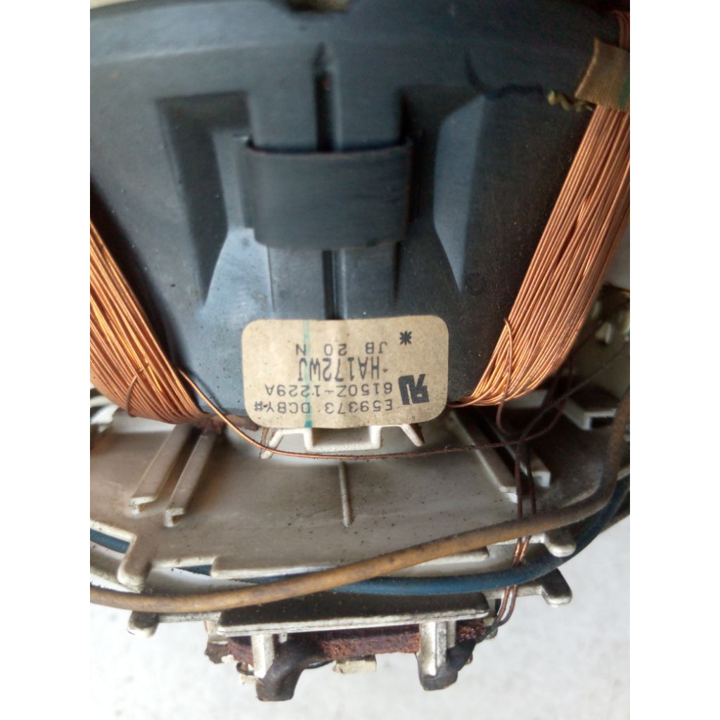 Yoke, konde TV tabung flat 21inc merk Sharp.