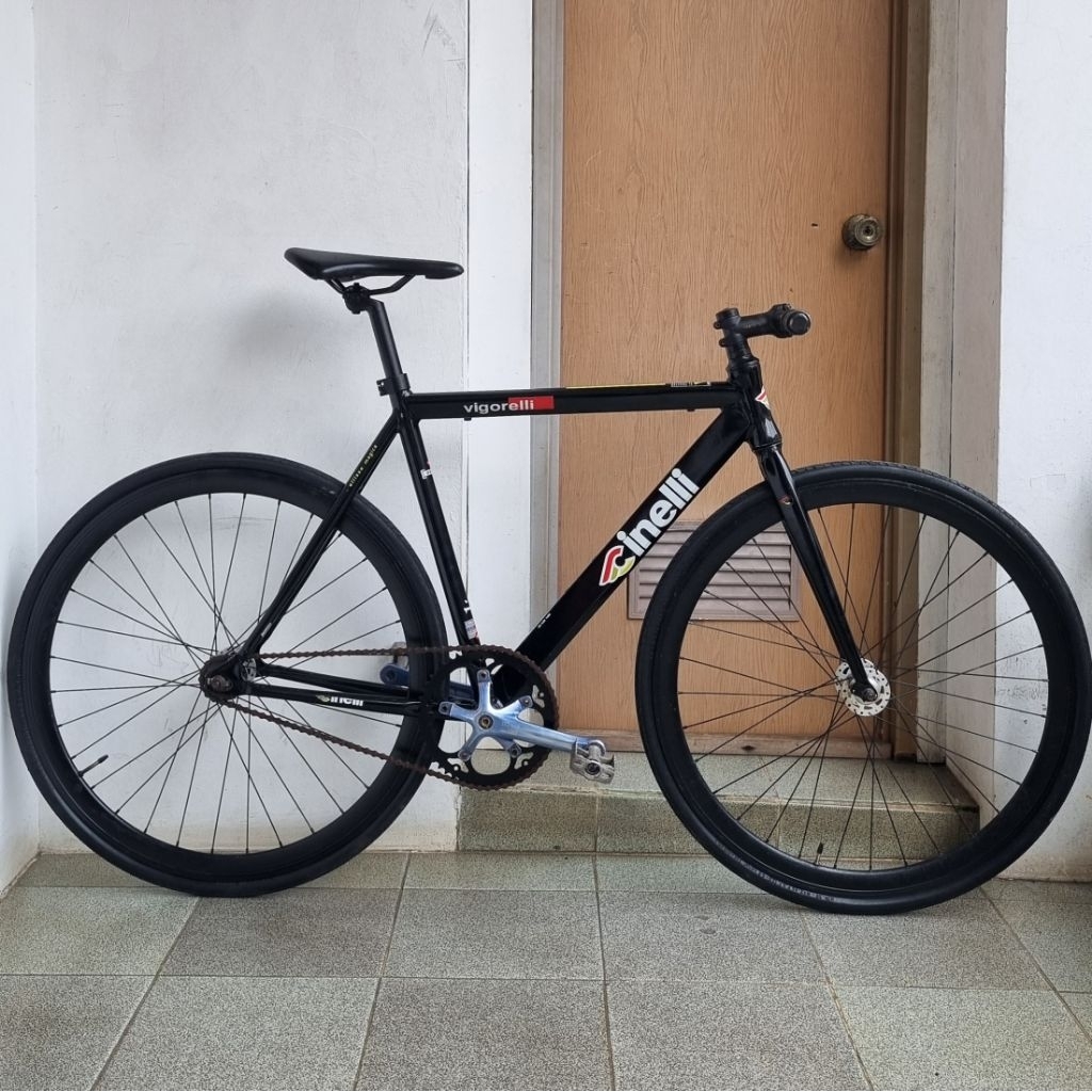 fullbike fixie prompt ci alloy. prompt decal cinelli. size 52 doltrap.