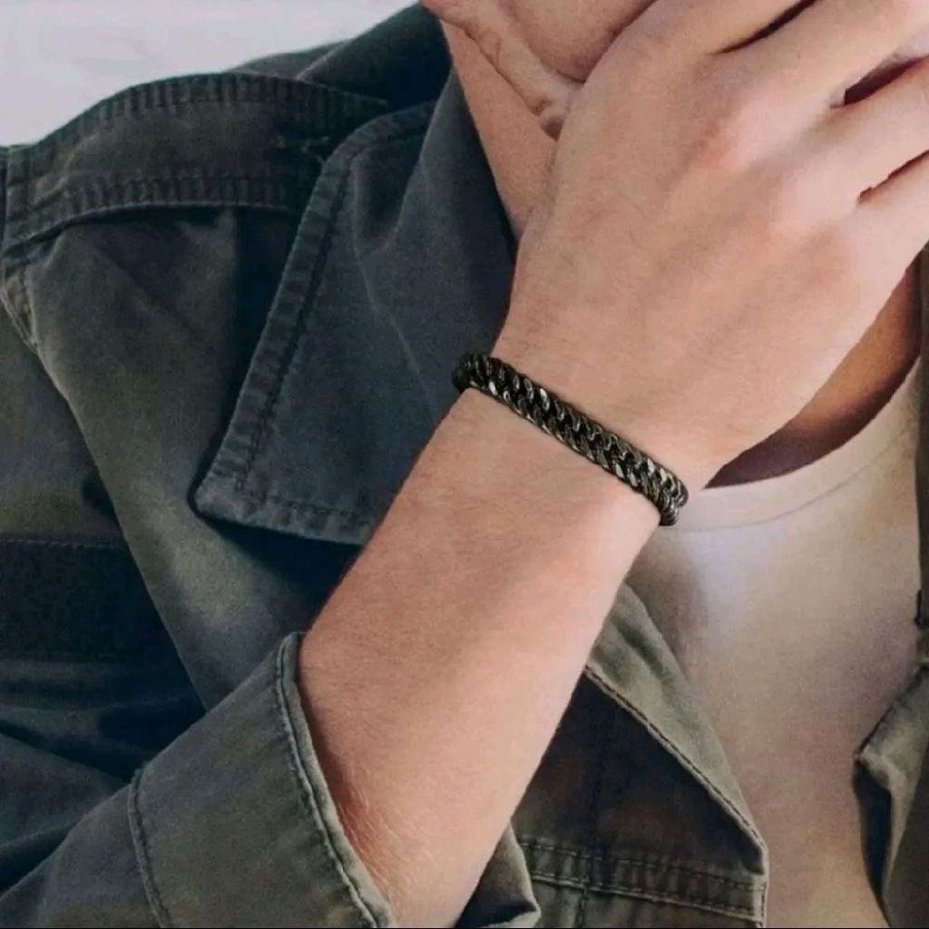 GELANG TITANIUM RANTAI BAJA BLACK PRIA WANITA AKSESORIS GELANG TANGAN TITANIUM BRACELETS