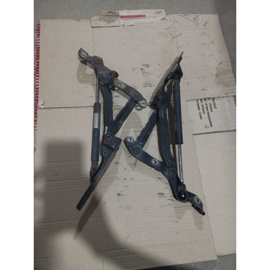 Shock bagasi Honda Accord cielo