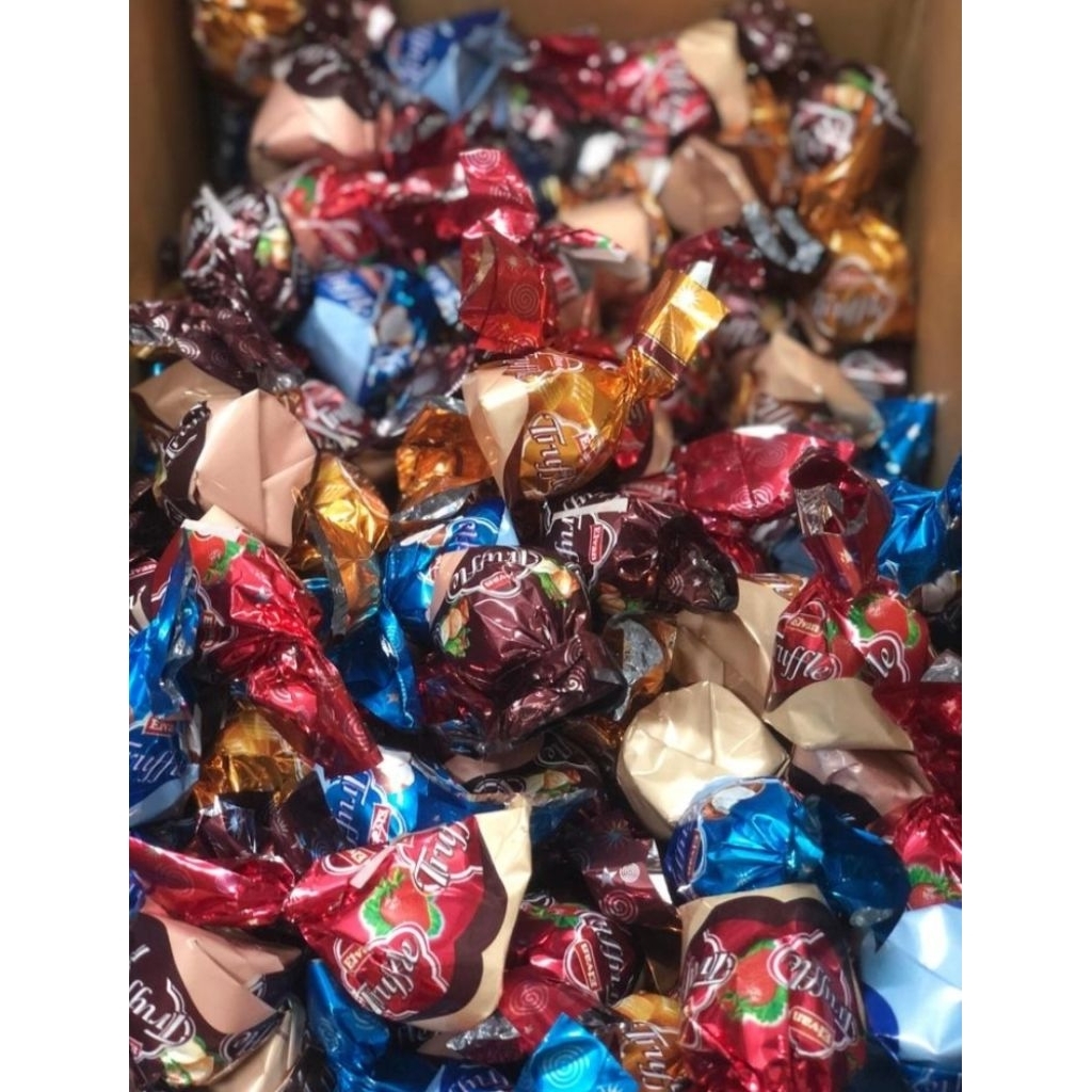 

Coklat Truffle Elvan 1 kg Mix oleh oleh Haji dan Umroh