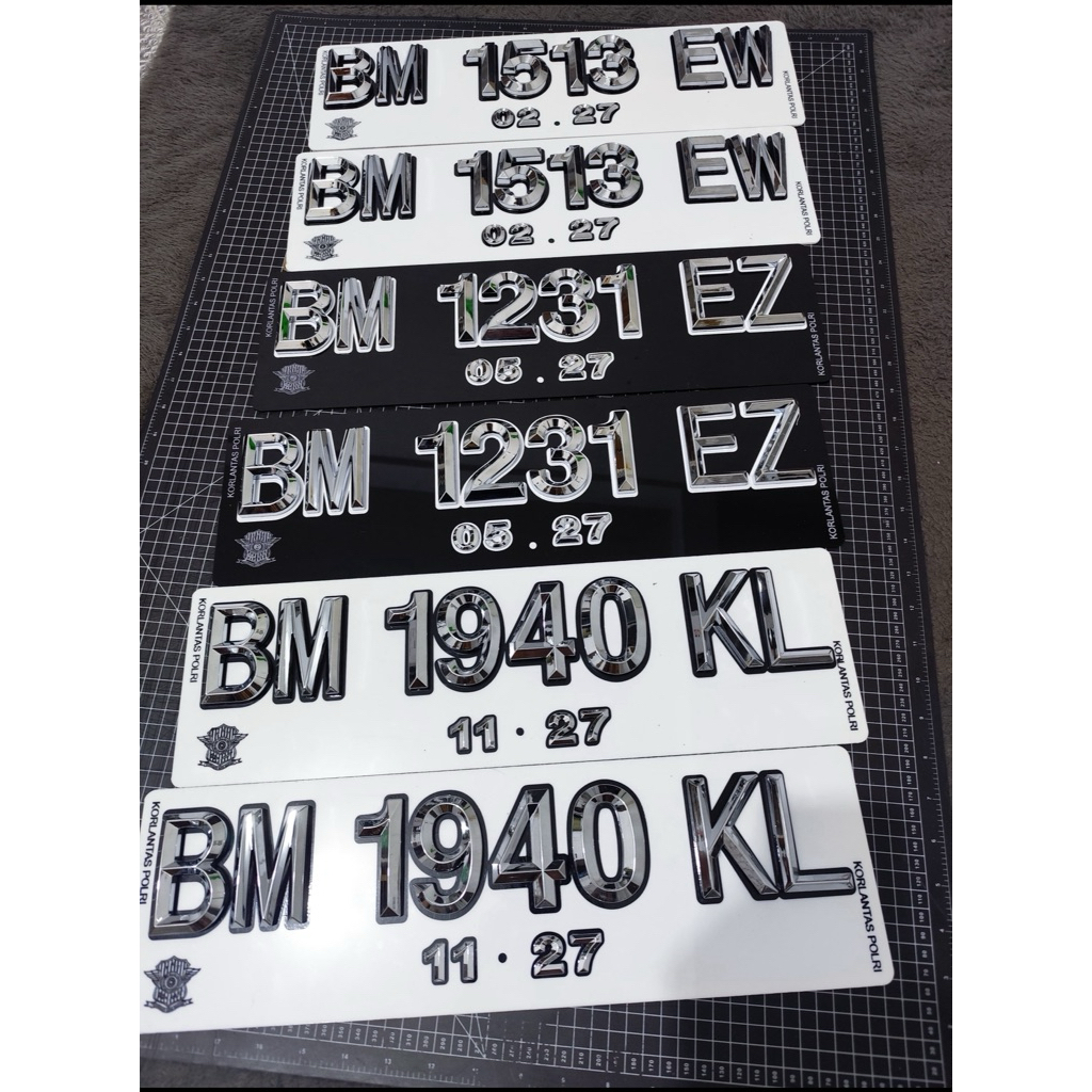 PLAT AKRILIK TIMBUL  MOBIL MEWAH SEGI 5 PIRAMID GRATIS COVER/DUDUKAN / ANGKA TIMBUL / PLAT TIMBUL