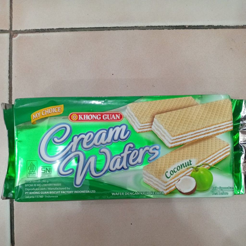 

Cream Wafers Coconut 240gr 1 Bungkus