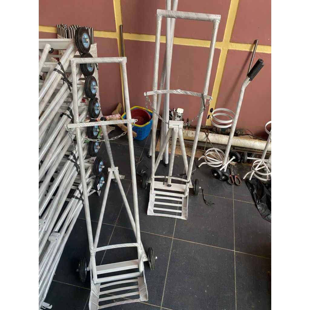 Troli oksigen 6m3 untuk menaruh oksigen