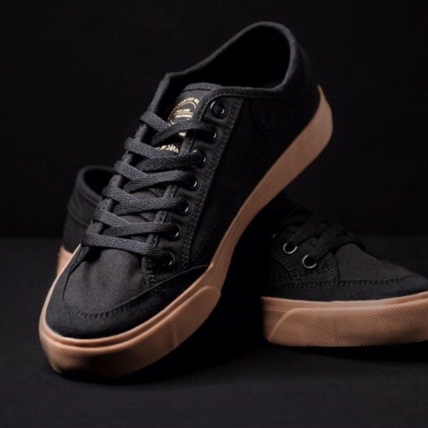 KODE J74S Sepatu Kanvas  Lucky Star Golf BlackGum