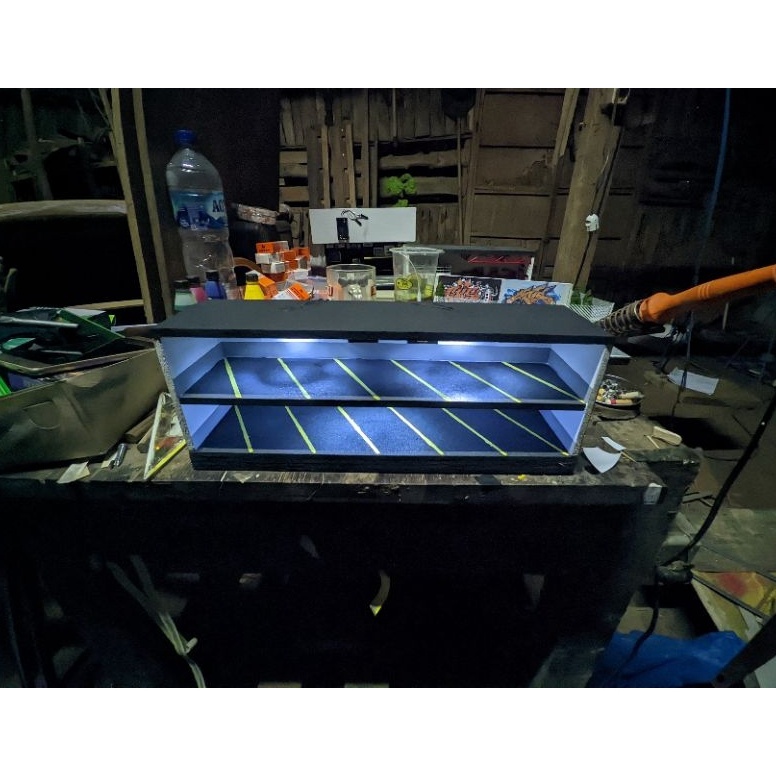 KODE J36L diorama parkir basement