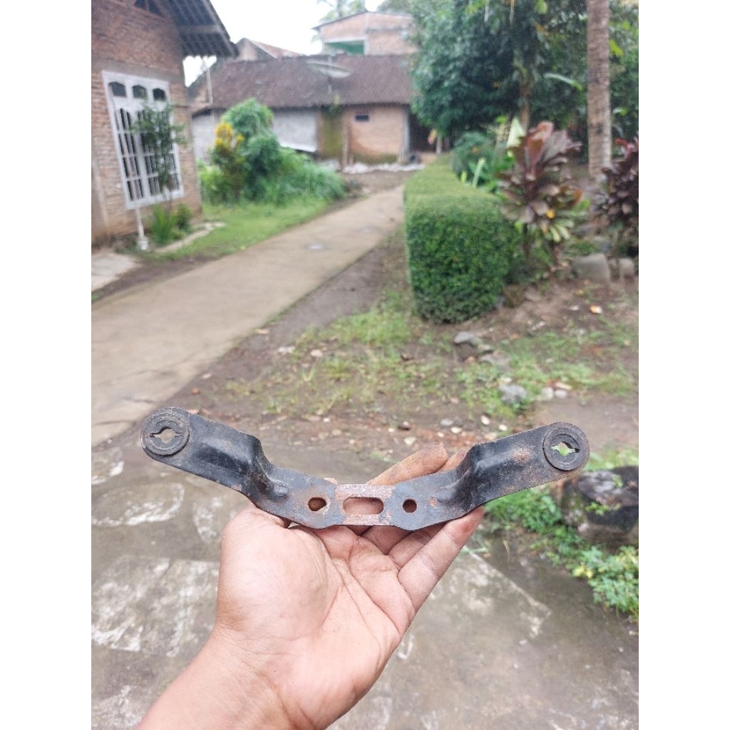 Breket Pangkon Dudukan Klakson Yamaha RXZ RZR Original