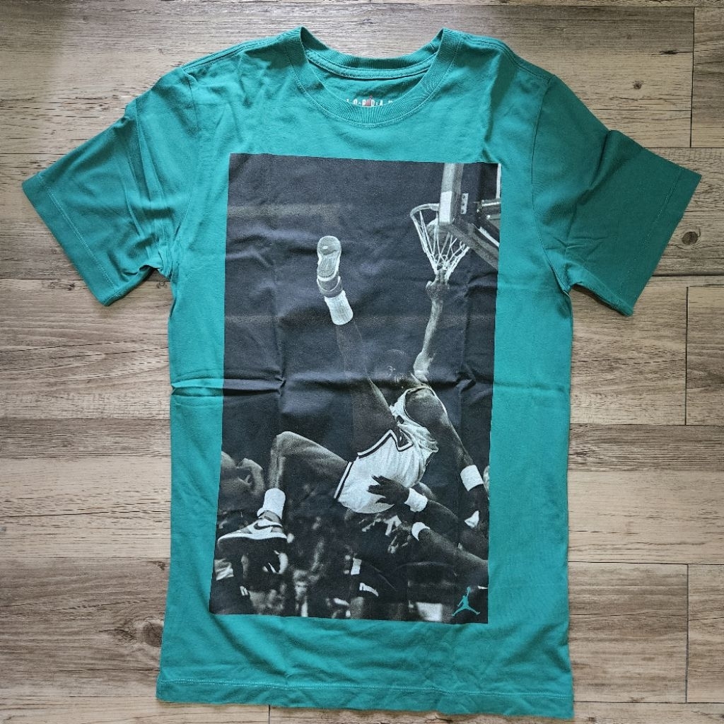 PRELOVED Kaos Air Jordan HANGTIME japan released 100% original rare item size S