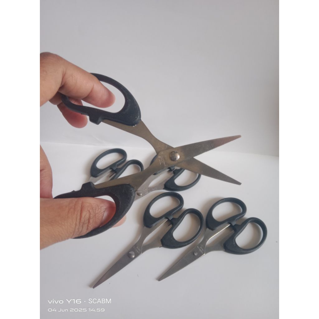 

1pcs Gunting Kecil Mini / Gunting Serbaguna / Promo Murah / Best Seller