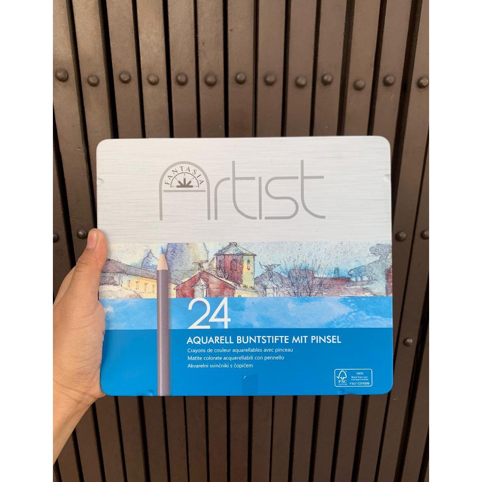 

KODE J46O Pensil warna sisa export 24 warna isi biasa kaleng tin case bawannya classic fantasia masuk 224 bulan agustus