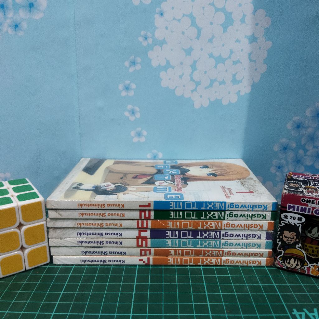BUKU KOMIK KASHIWAGI NEXT TO ME / TONARI NO KASHIWAGI-SAN VOL.1-7