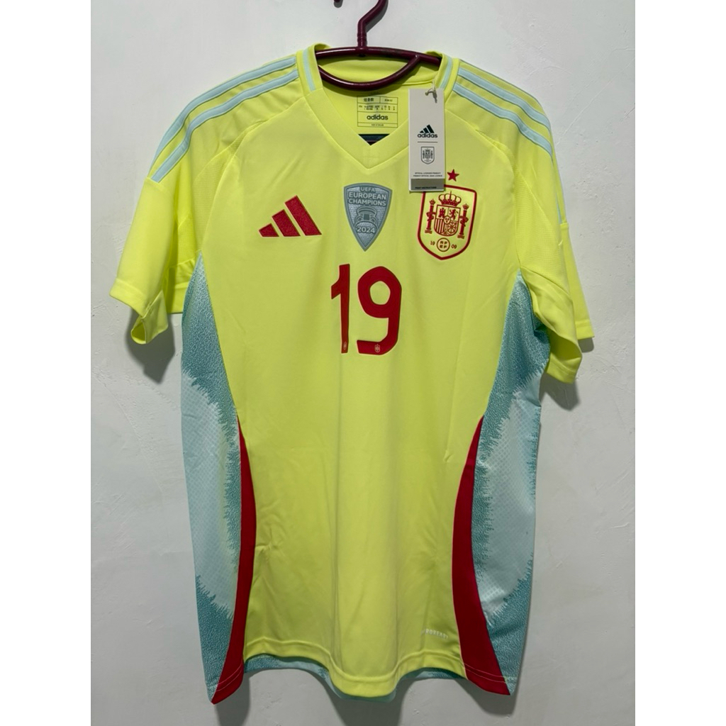 Jersey spanyol adidas