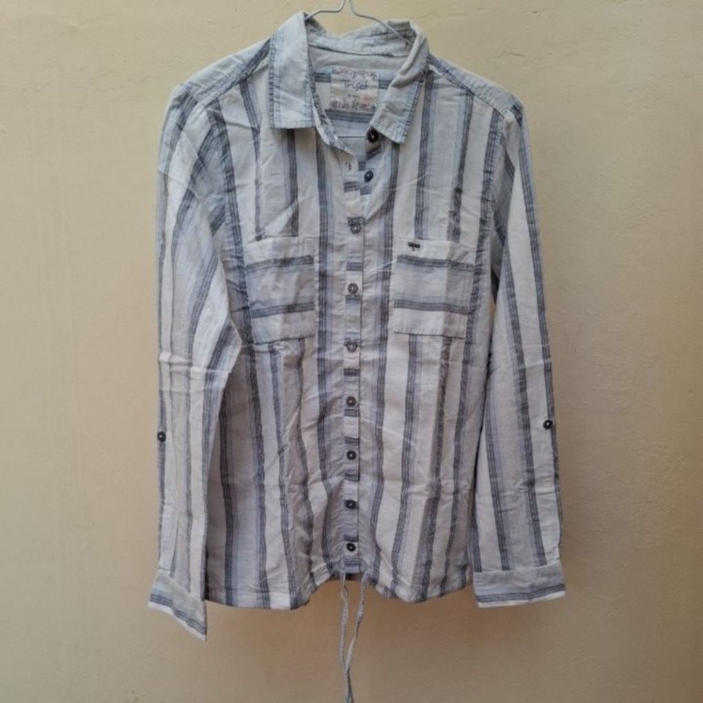 PRELOVED KEMEJA WANITA TRISET