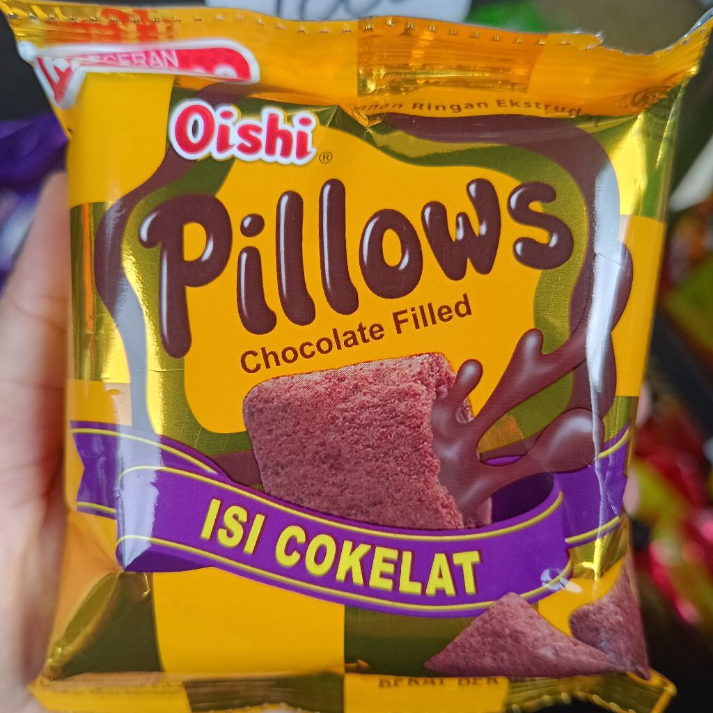 

pillows isi coklat