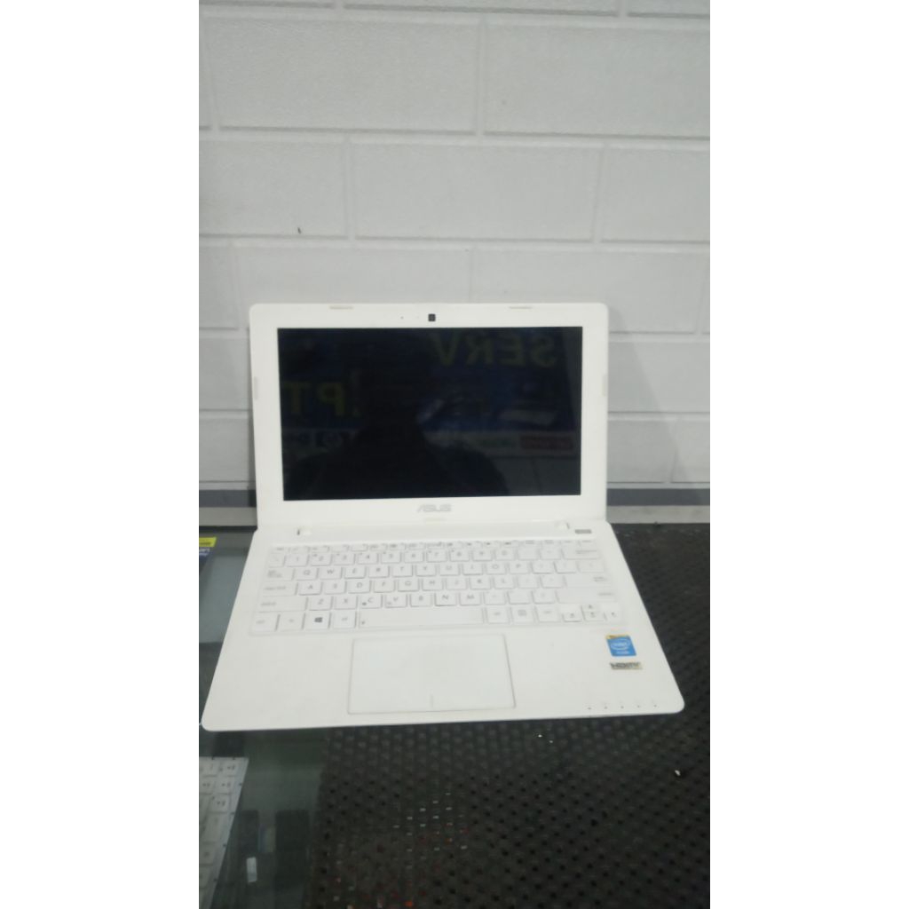 casing laptop asus x200ca