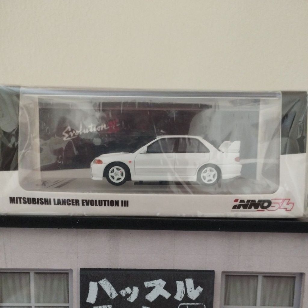 Inno64 Mitsubishi Lancer Evolution III White
