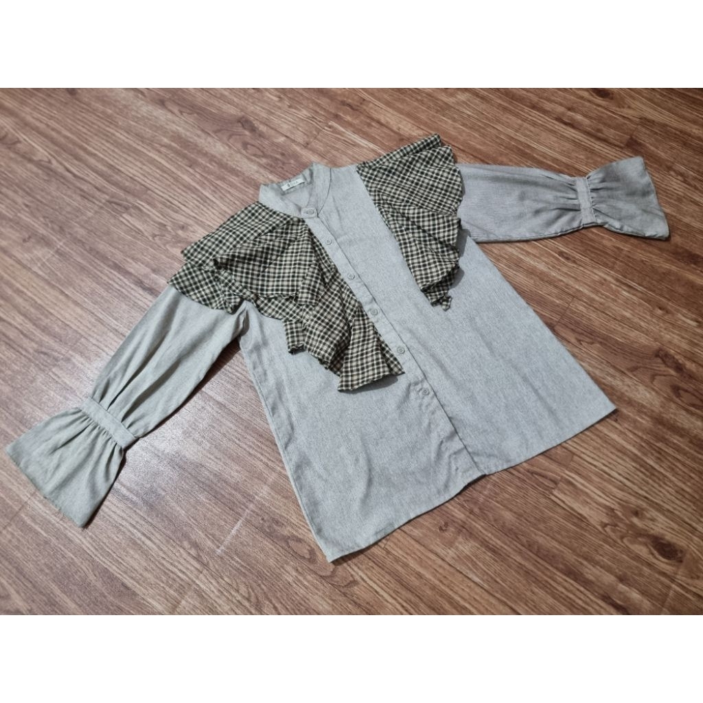 Atasan rampel kotak brand @dya_id / brand DYA