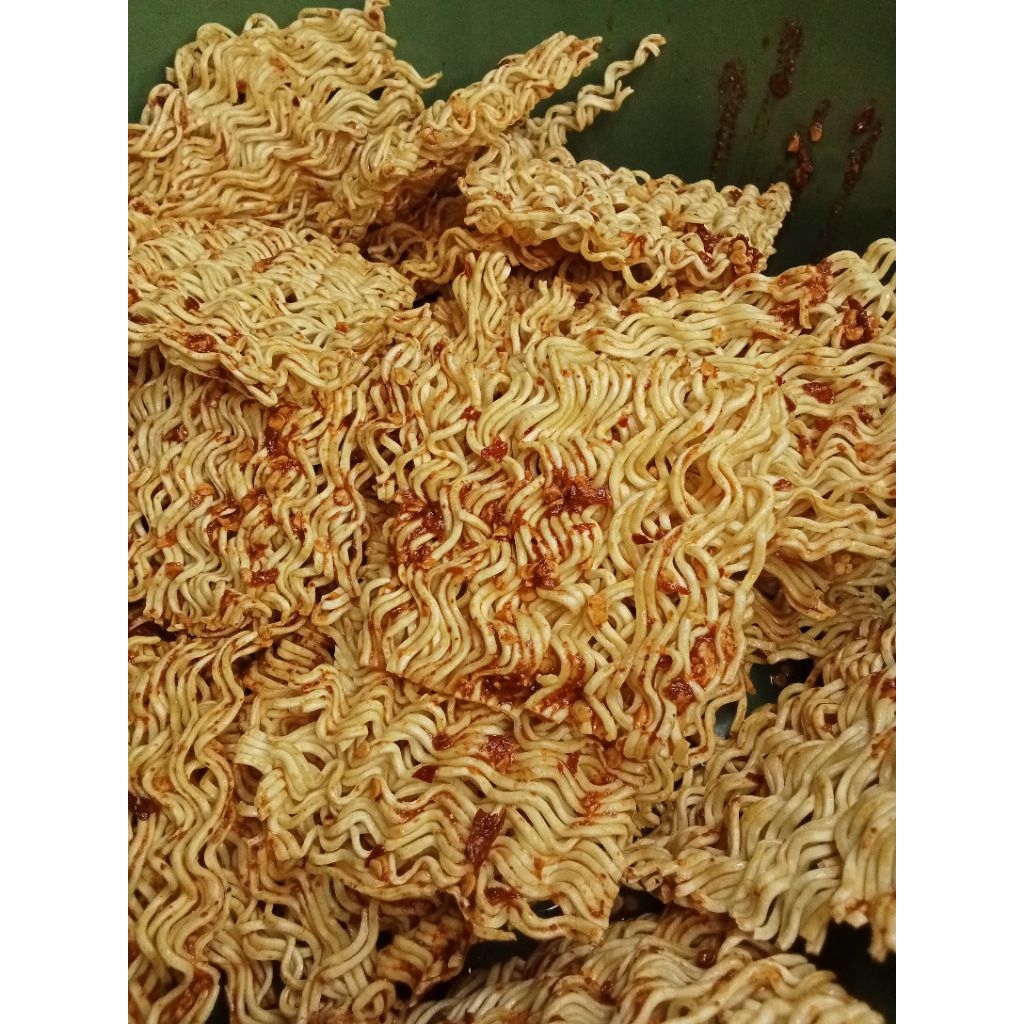 

Seblak kering daun jeruk / Mie telor