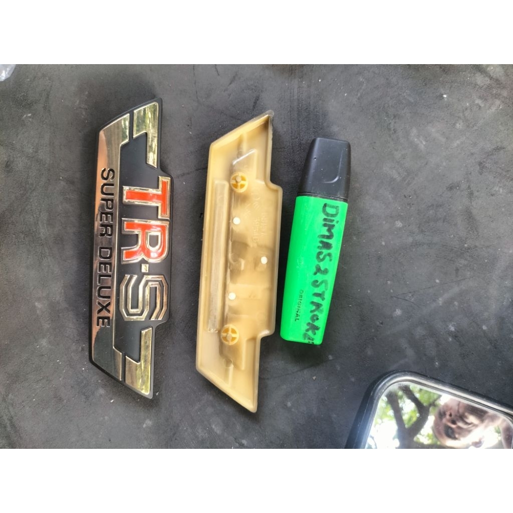 emblem suzuki TRS original