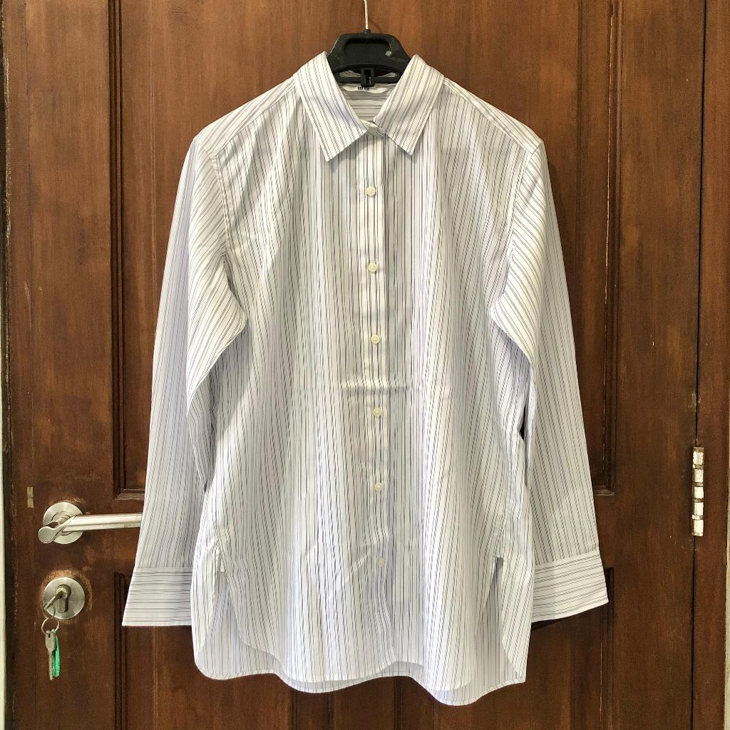 UNIQLO KEMEJA GARIS" WANITA SALE