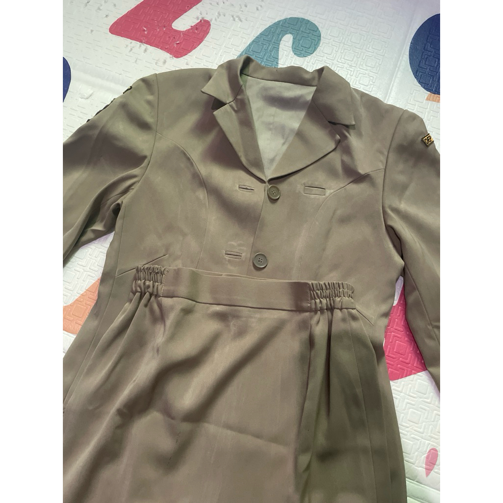 PRELOVED- Baju Khaki PNS Wanita BARU
