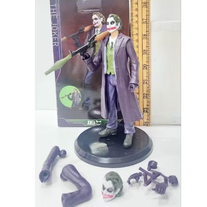 Mainan Action Figure Dc The Joker
