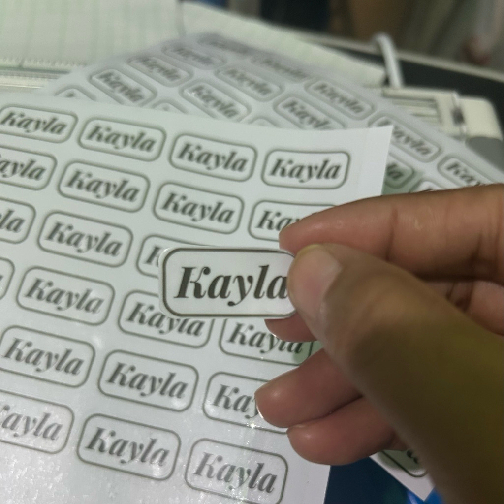 

STIKER NAMA TAHAN AIR SIMPLE SEHARI JADI