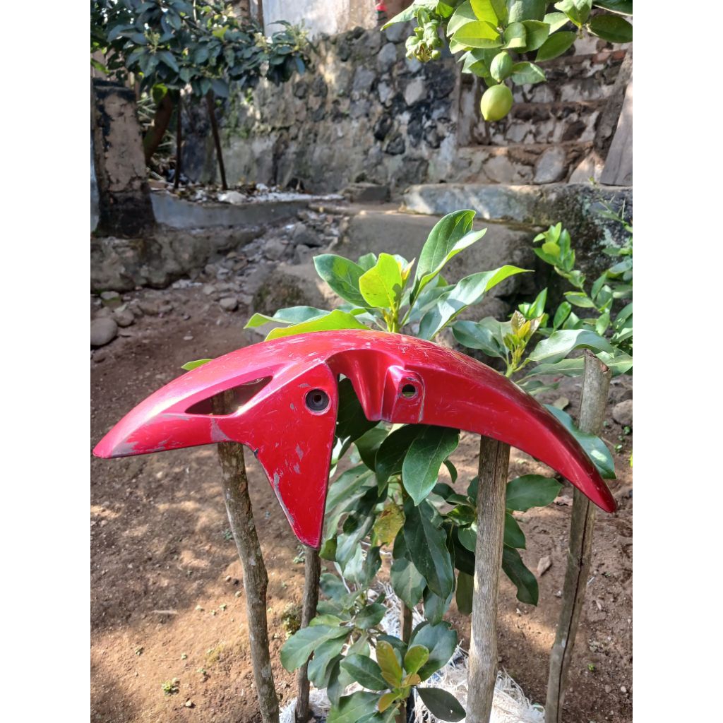 Spakbor depan slebor CBR 150 lama old warna merah