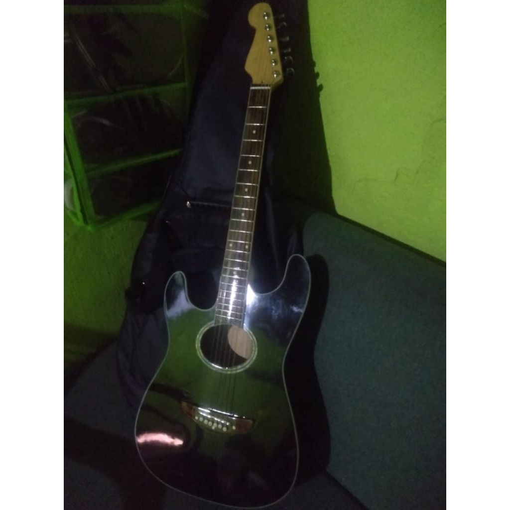 gitar fender akustik ,left handed