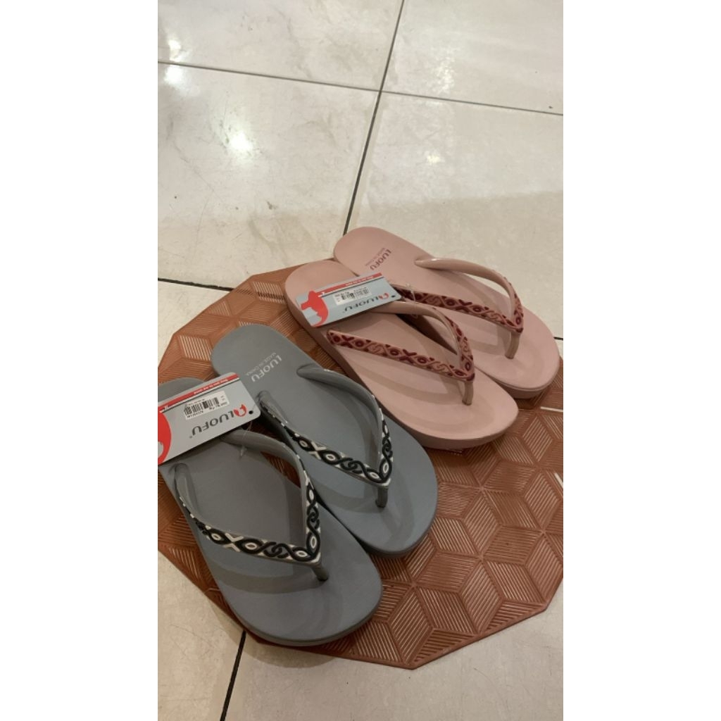 Sendal Jepit Wanita Luofu