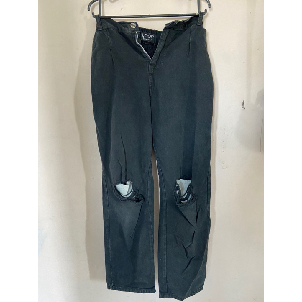 celana jeans hitam merk Loop (Jeans & Co)