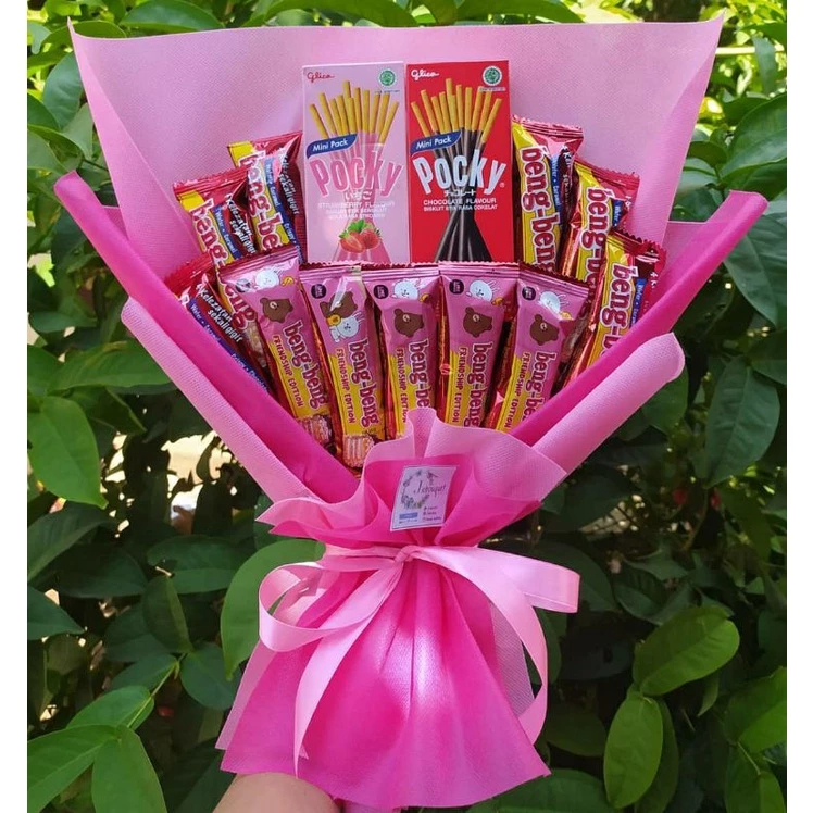 Buket Snack pink pocky /paket/bingkisan Snack Ulang Tahun/Ultah/ Wisuda/Kado/Hadiah