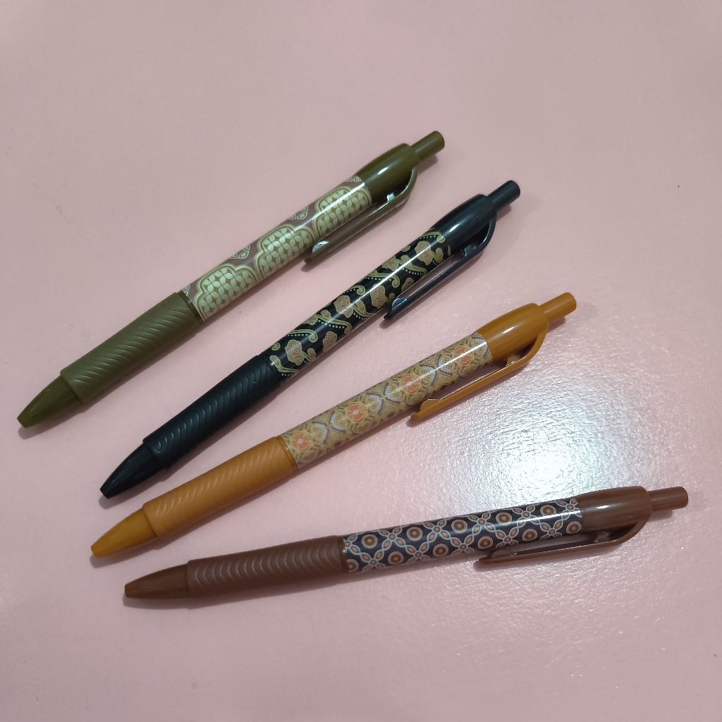 

Pulpen motif batik