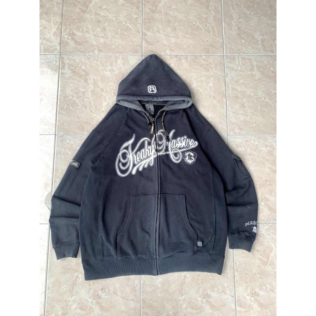 HOODIE ZIPPER FREAKY