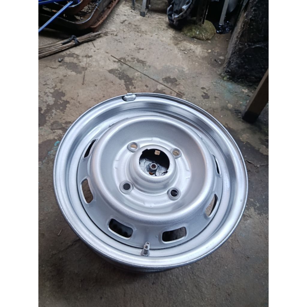 velg kaleng Peugeot 504 r14