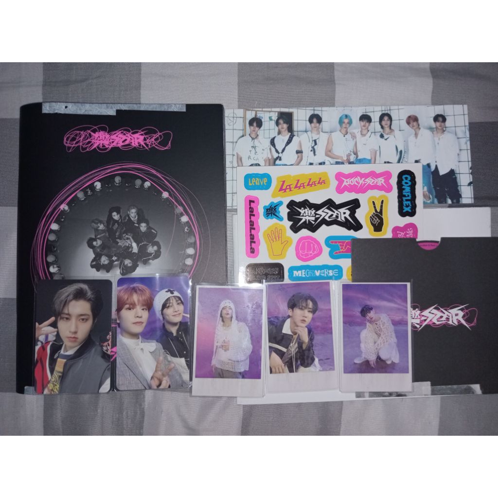 (TAKE ALL) ALBUM STRAYKIDS ROCKSTAR ( ROLL VERSION ) UNSEALED LENGKAP MURAH