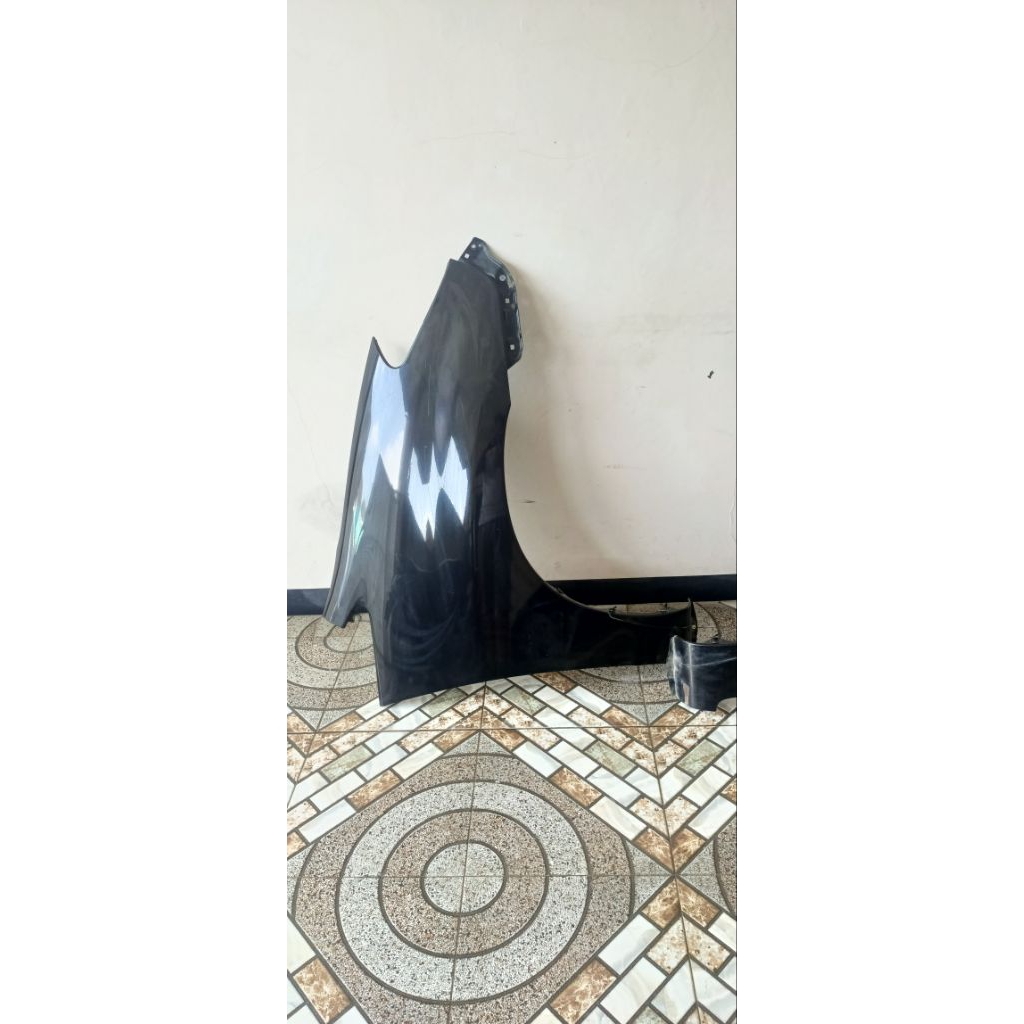 Fender spakbor Innova 2010 Original