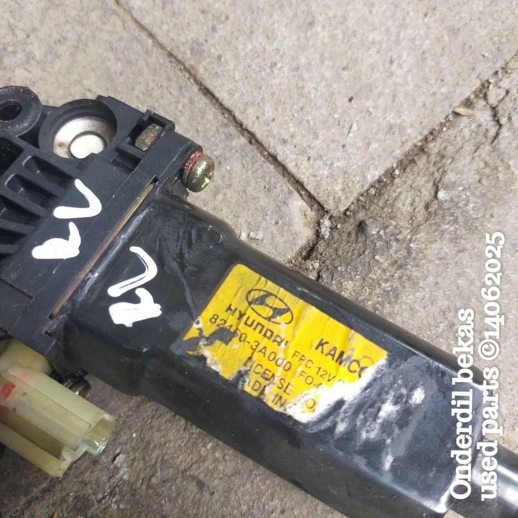 dinamo motor power window Hyundai Trajet kiri belakang