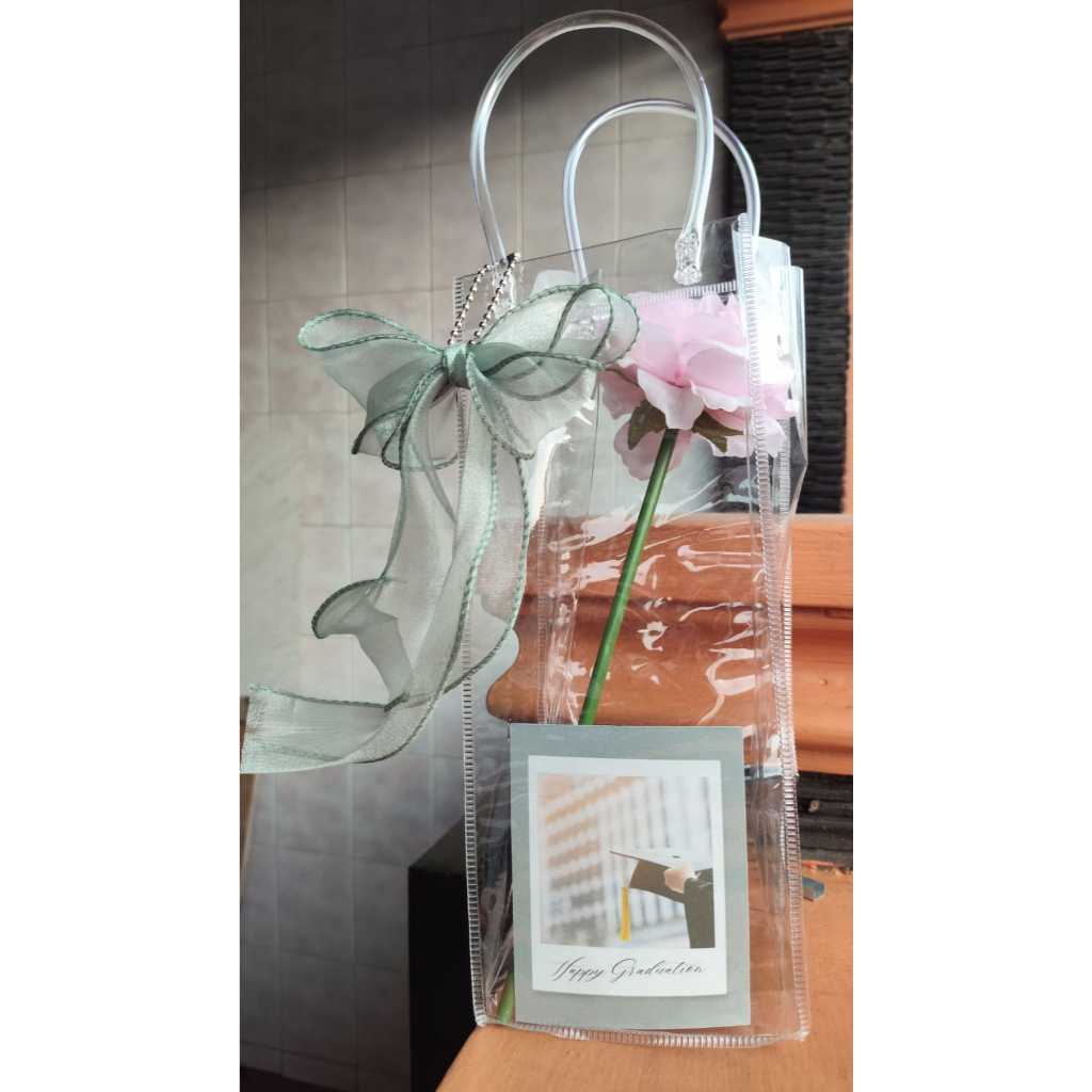 

Gift Tas hampers souvenir anniversary, wisuda, ulang tahun, nembak cewek free cetak ala polaroid