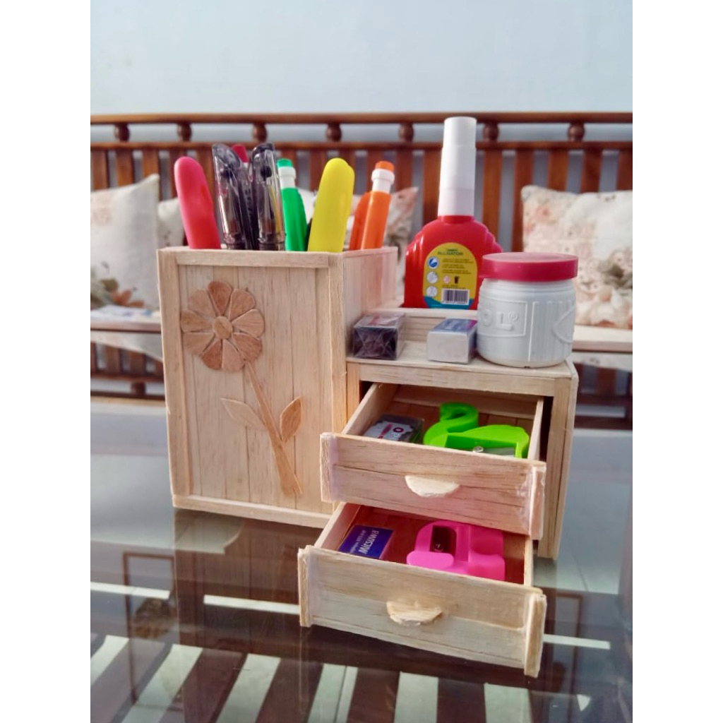 

Kerajinan stik es krim prakarya tempat pensil