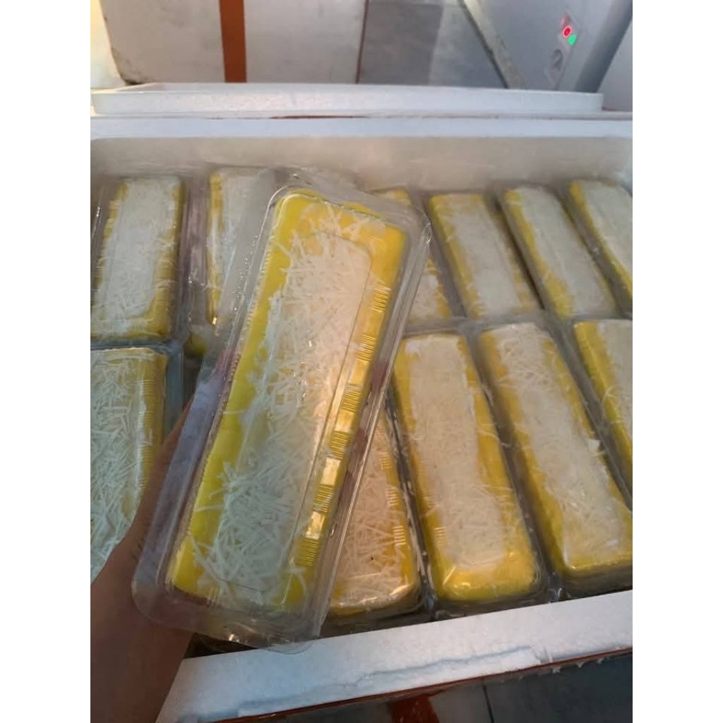 

PANCAKE DURIAN MEDAN ROLL