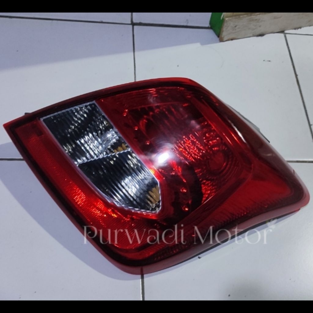 Stoplamp lampu belakang Datsun Go Original