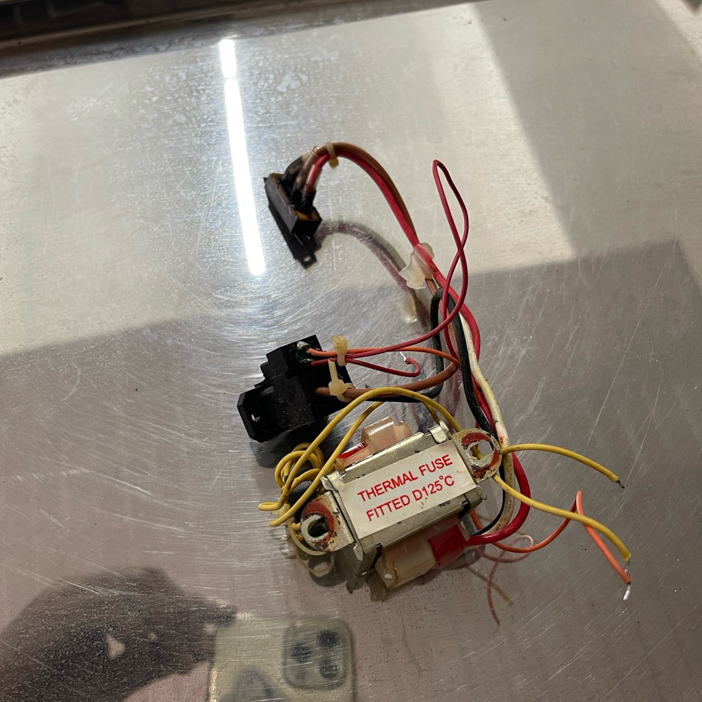 Trafo Adaptor PSU Power Supply Radio Tape Sanyo MCD-XJ780A