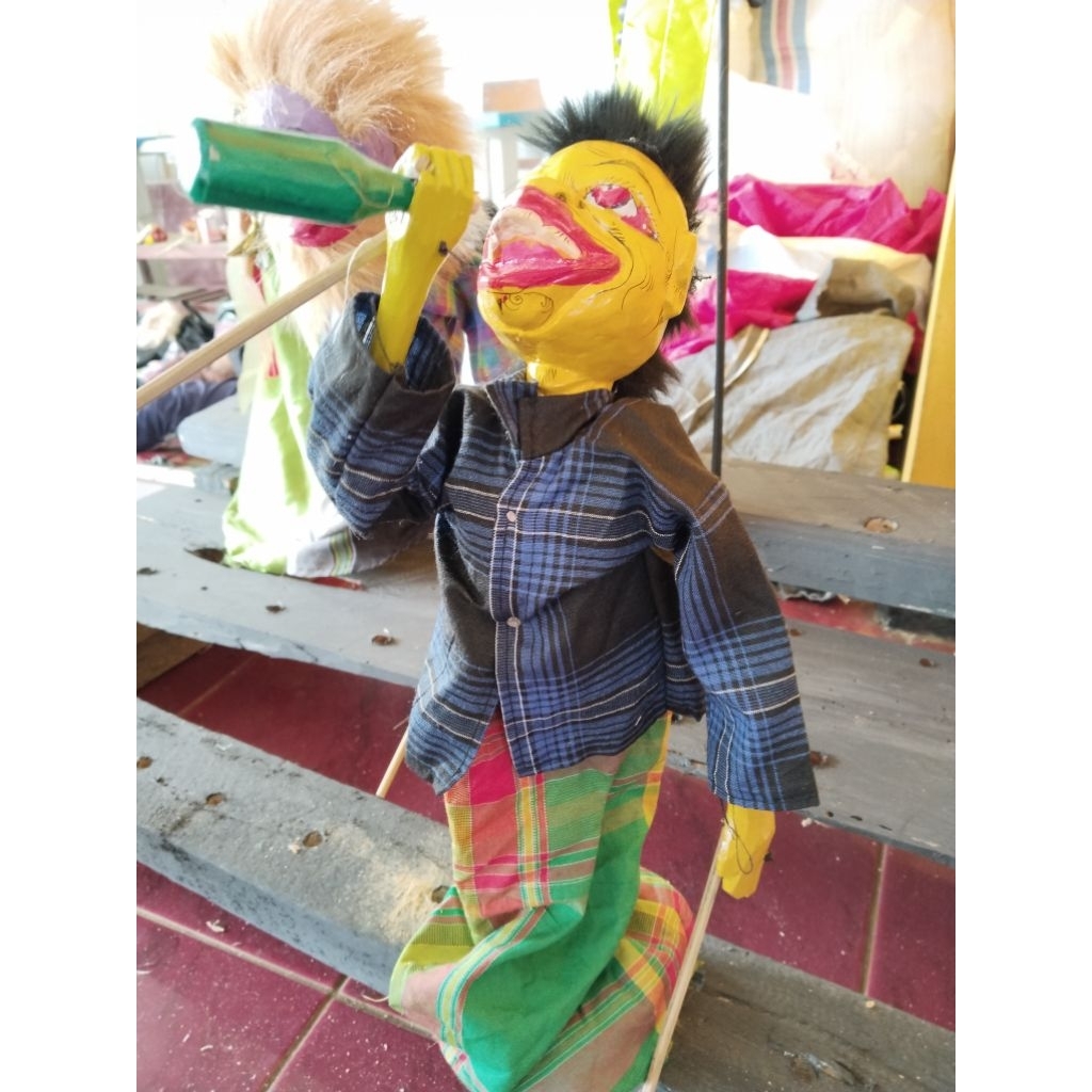 Wayang golek buta abok