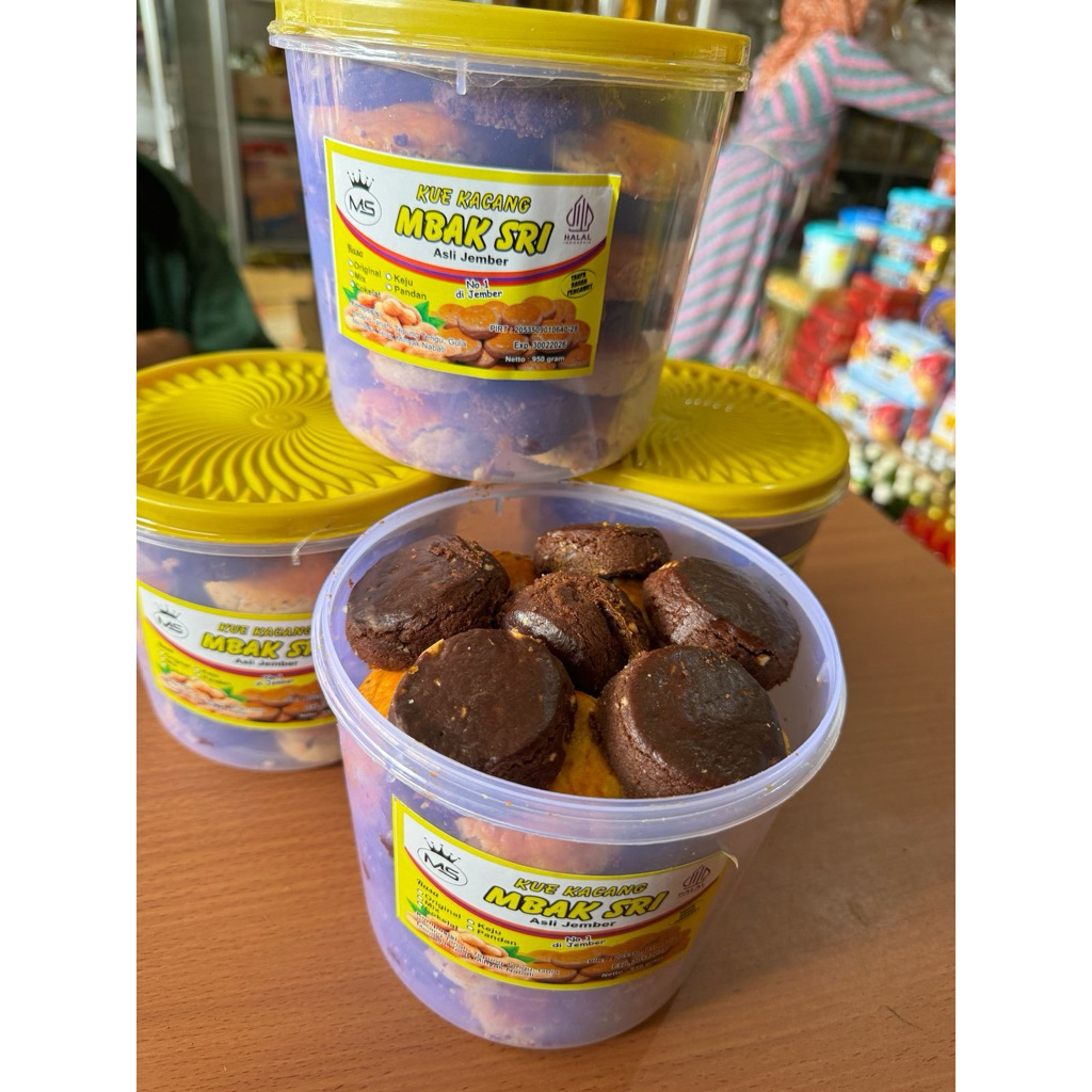

KUE KACANG MIX COKLAT DAN ORI BY MBAK SRI KHAS JEMBER