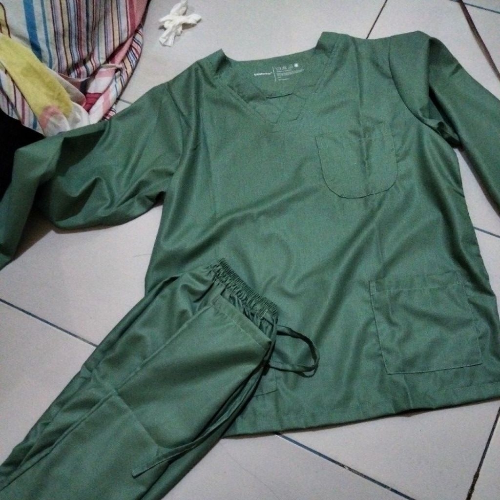 Baju oka trustwear atau baju dinas