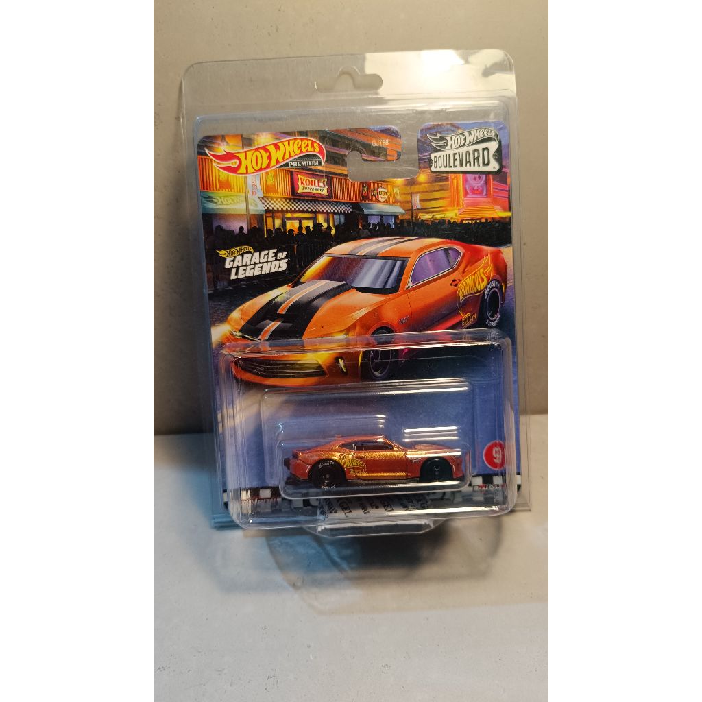 Hotwheels Premium Boulevard Garage of Legends - 2018 Copo Camaro SS