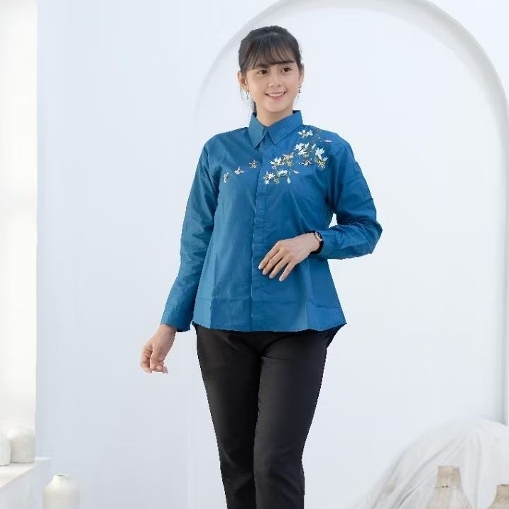 Yuna Blouse - Kemeja Wanita Katun Bordir Lengan Panjang