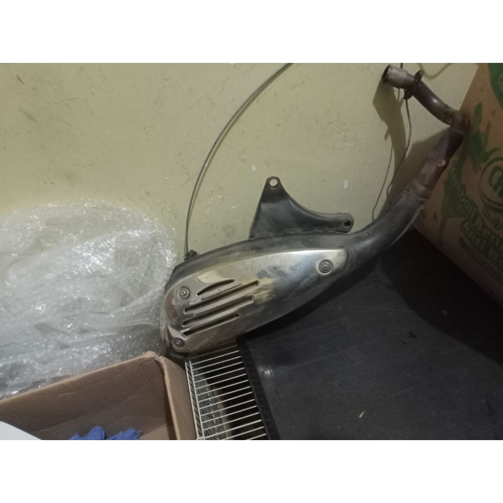 knalpot vespa lx 2v karburator