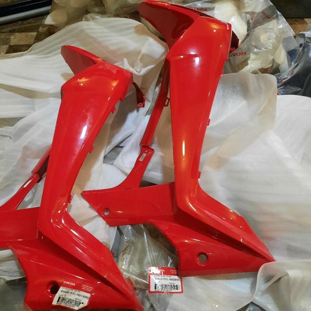 64400 KVL N00WRD SAYAP DALAM SUPRA X125 BATMAN NEW MERAH CABE KANAN ORIGINAL AHM